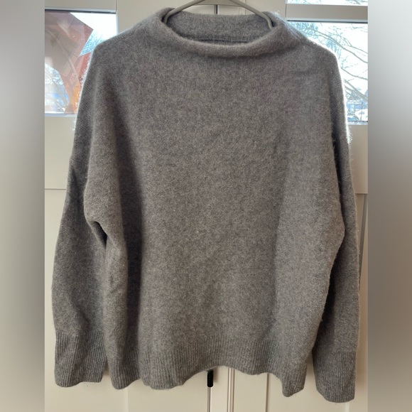 Vince Cashmere Funnel Neck Sweater plush light gray large pullover $448 - Picture 3 of 9
